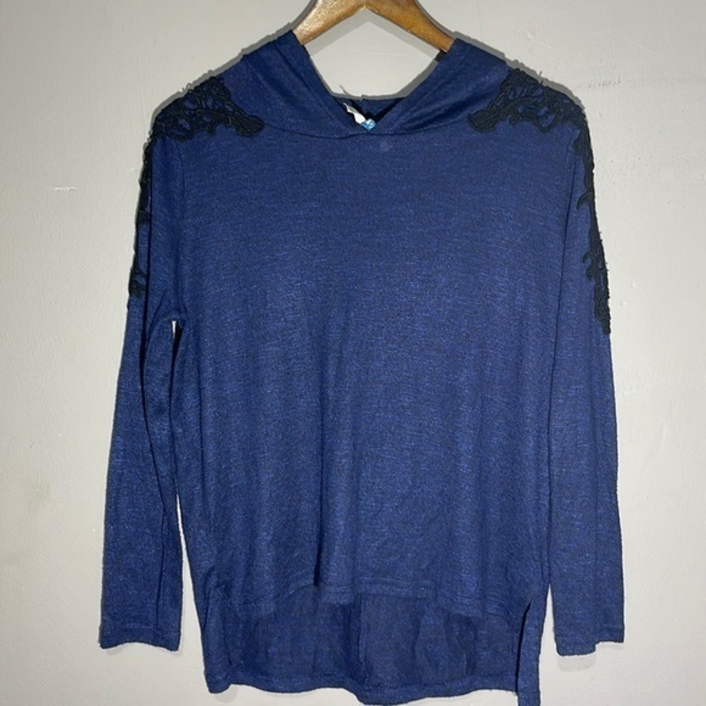 Wallflower M Hoodie Womens Blue Excellent Lace Shoulder High Low Knit Pullover